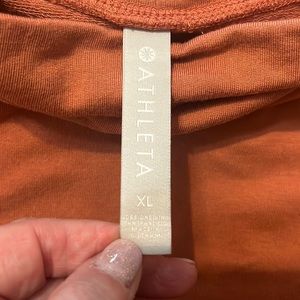 ATHLETA xl Autumn ready ~ worn once or twice … rust color soft and fall ready 🍁